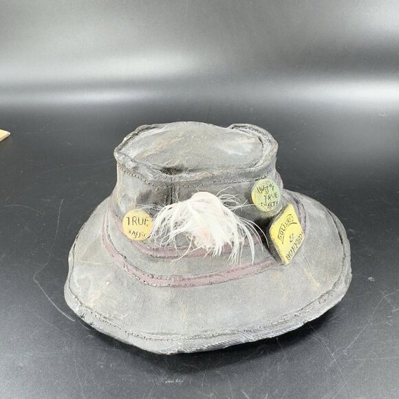 Desktop Bucket Boonie Fishing Hat Paperweight Polyresin Keypoint Signed Kip 08 - Picture 15 of 16